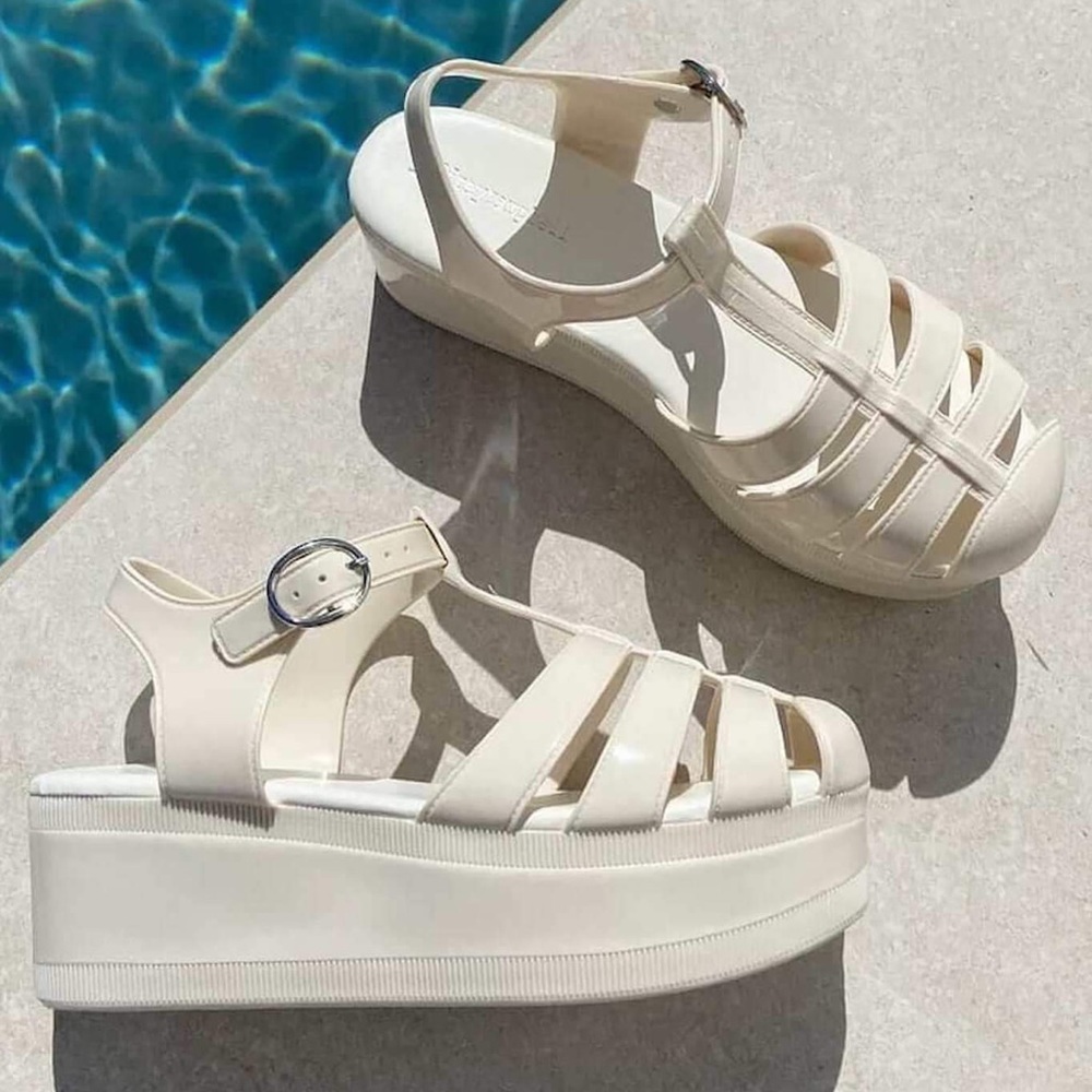 NWT Jeffrey Campbell Candied Cream Shiny Platform Fisherman Jelly Sandals - Picture 12 of 12